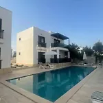 300m To 2 Bedroom Garden Floor Flat With Pool B1 - Yeni Dunya Apartamento