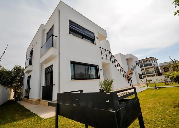 300m To 2 Bedroom Garden Floor Flat With Pool B1 - Yeni Dunya Apartment Bodrum