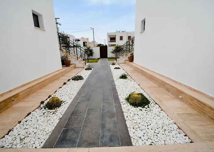 300m To 2 Bedroom Garden Floor Flat With Pool B1 - Yeni Dunya