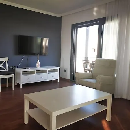 Brand New 2 Bedroom Garden Floor Flat With Pool B1 Apartment *