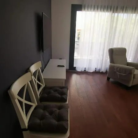 Brand New 2 Bedroom Garden Floor Flat With Pool B1