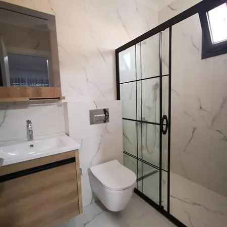 300m To 2 Bedroom Garden Floor Flat With Pool B1 - Yeni Dunya Lejlighed *