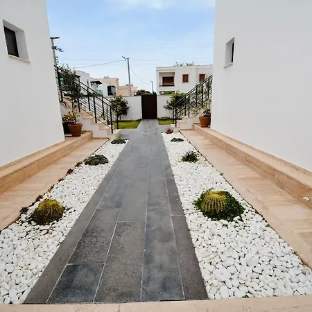 Brand New 2 Bedroom Garden Floor Flat With Pool B1